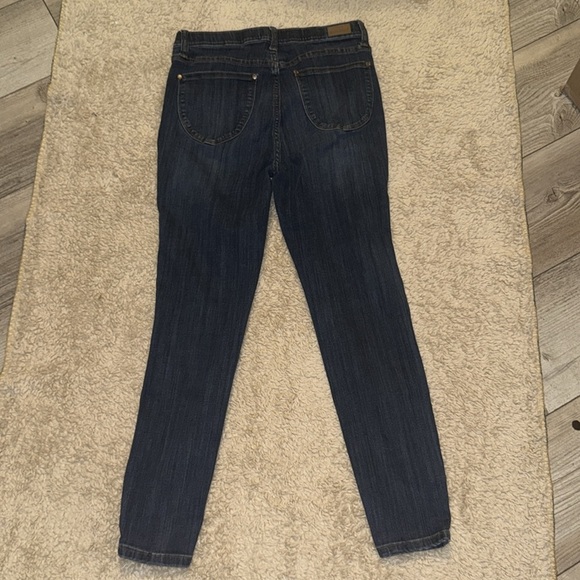 Judy Blue Jeans - Picture 2 of 5